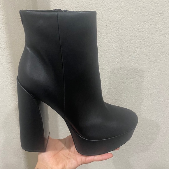 New Guess Black Platform Booties - Picture 4 of 10